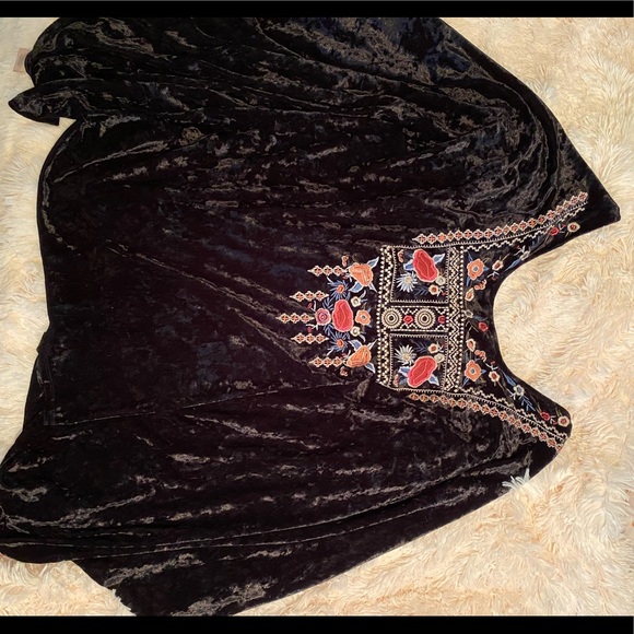 Philosophy black Velvet with embroidery details - Picture 2 of 4